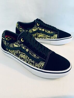 VANS x SPONGEBOB SQUARE PANTS Sneakers